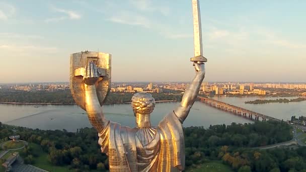 Madre Patria en Kiev City — Vídeo de stock