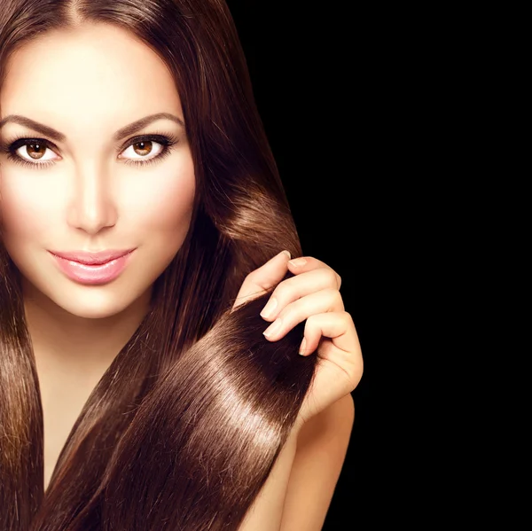 Girl with healthy brown hair — Stock Photo, Image