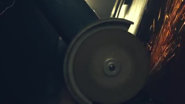 Processus de broyage sur structure en acier 