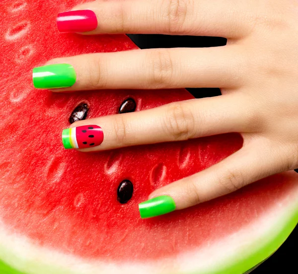 Manicure de arte estilo melancia — Fotografia de Stock