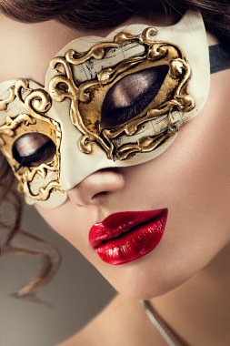 kadın giyiyor Venedik maskeli balo maskesi