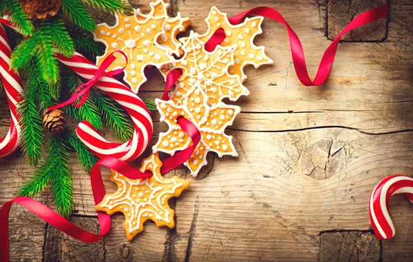 圣诞节背景与饼干和糖果 — 图库照片
