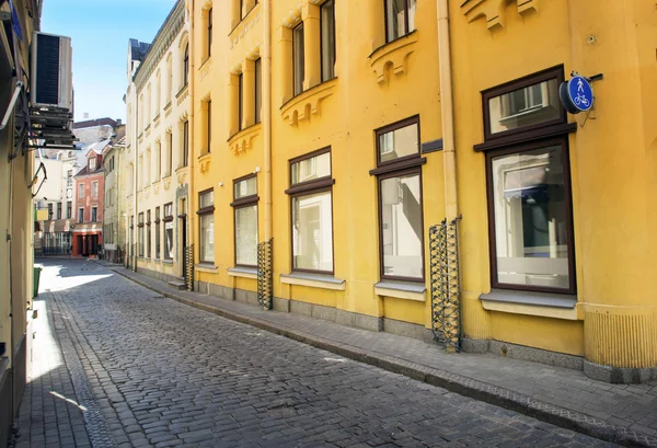 Rua sem pessoas no início da manhã . — Fotografia de Stock