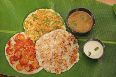 Güney Hint yemek Uthappams sambar ile