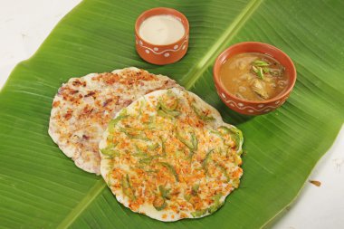 Güney Hint yemek Uthappams sambar ile