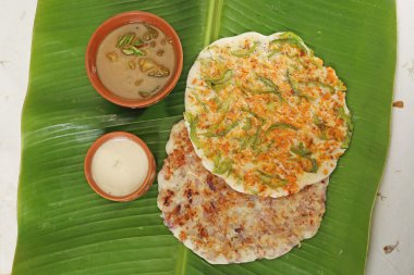 Güney Hint yemek Uthappams sambar ile