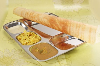 Masala dosa Hint turşusu ve sambaar ile