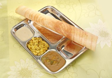 Masala dosa Hint turşusu ve sambaar ile