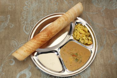 Masala dosa Hint turşusu ve sambaar ile
