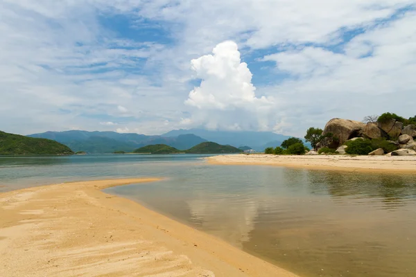 Bahía e islas en Vietnam — Foto de Stock