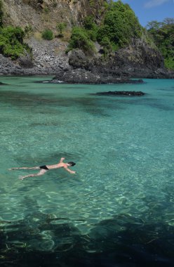 Fernando de Noronha, Brezilya'da bir kristal deniz plaj dalış