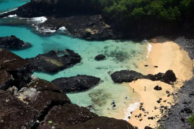 Fernando de Noronha, Brezilya için kristal deniz plaj