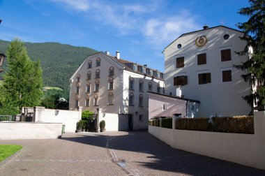 Brixen sokakları, sabahın erken saatleri, Bozen, İtalya, Avrupa