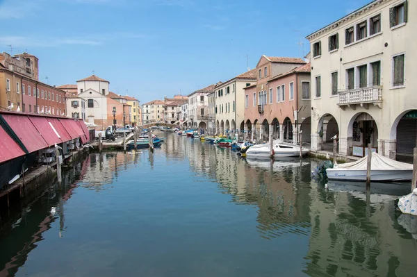 Junho 2017 Noite Adiantada Ruas Chioggia Cena Romântica Com Canal — Fotografia de Stock