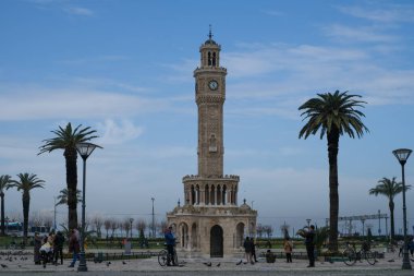 İzmir, TURKEY-Şubat 3. 2021: İzmir Konak Meydanı Eski Saat Kulesi