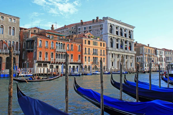 Grand Canal Venice Italy Oldstyle Houses Canal Background Group Gondolas — Stock Photo, Image