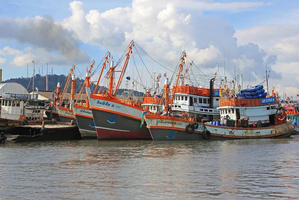 Colorful Traditional Style Fishing Boats Moored Alongside Harbour Phuket Town — Stock Photo, Image