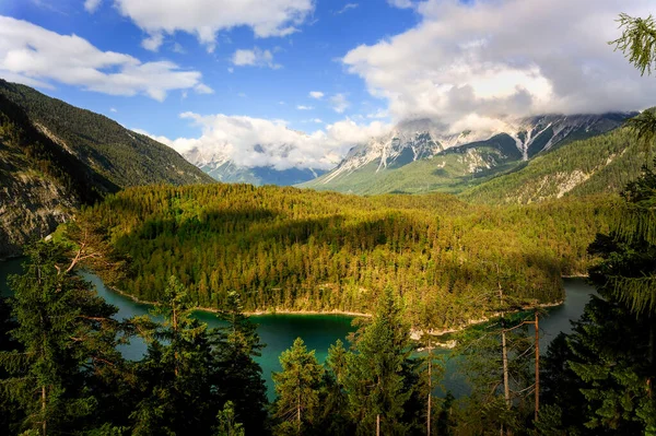 Όμορφο Καλοκαιρινό Ορεινό Τοπίο Fernsteinsee Scenic Tyrol Lake Western Austria — Φωτογραφία Αρχείου