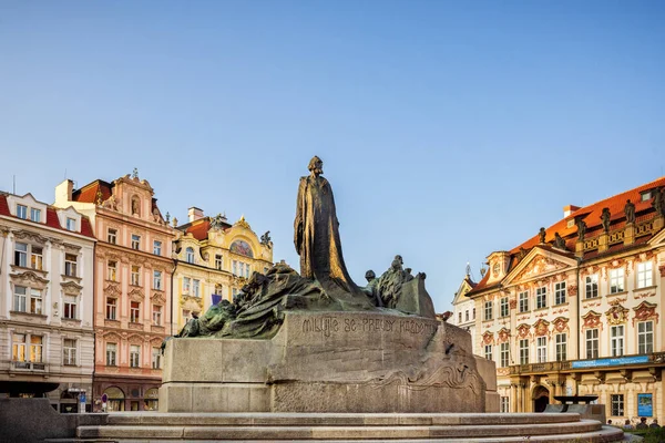 Socha Jana Husa Staroměstského Náměstí Staroměstská Praha Při Západu Slunce Stock Snímky