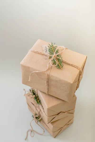 Julklapp Miljövänliga Förpackningar Kraftpapper Högkvalitativt Foto — Stockfoto