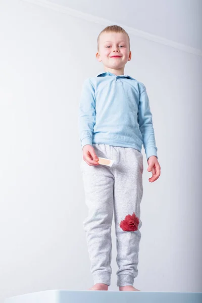Die Wunde Bein Des Kindes Kaputtes Knie Gesundheit Schmutzige Flecken — Stockfoto