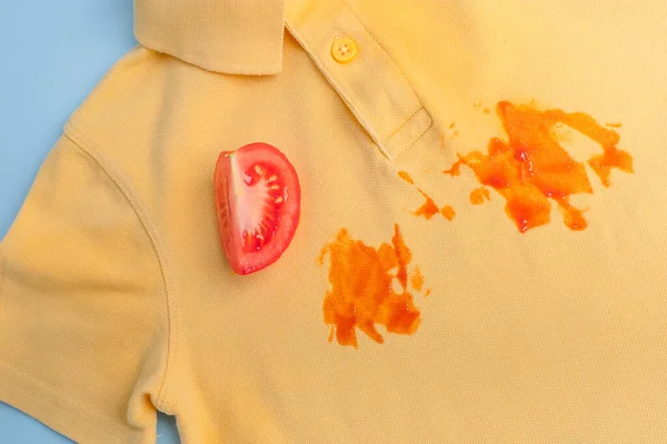 Close Ketchup Stains Yellow Shirt Daily Life Dirty Stain Wash — Foto de Stock