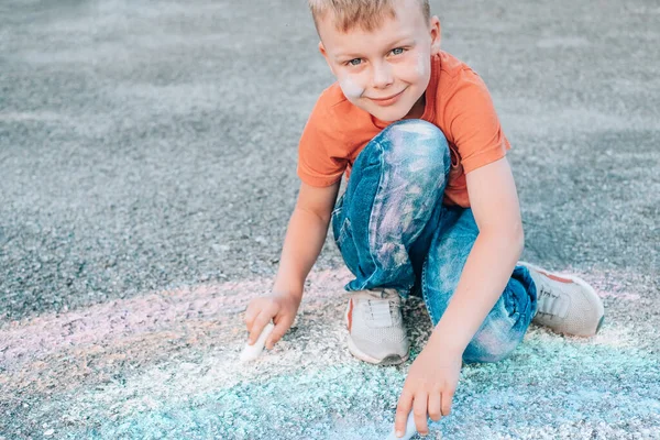 Cute Boy Drawing Chalk Pavement High Quality Photo — Stock Photo, Image
