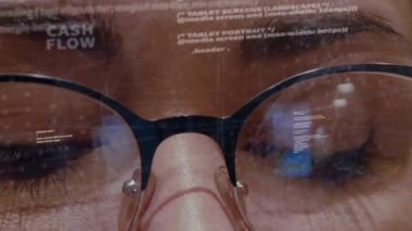 Geliştiricinin arkaplanındaki Cash Akış metni