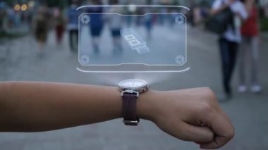 Hologram USB sürücüsü olan bir kadın el