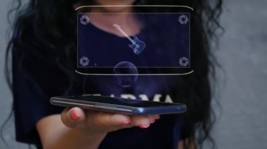 HUD hologram elektro gitar gösteren kadın