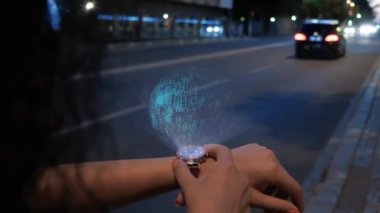 Hologram Bütünleşmesi olan Kadın