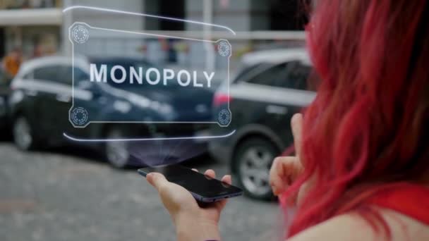 Kızıl saçlı kadın HUD Monopoly 'i etkiliyor — Stok video