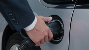 Elektrikli aracı fişten çek