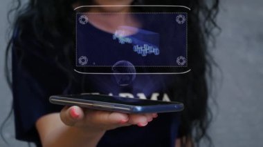 HUD hologram Amerikan Kamyonu gösteren kadın