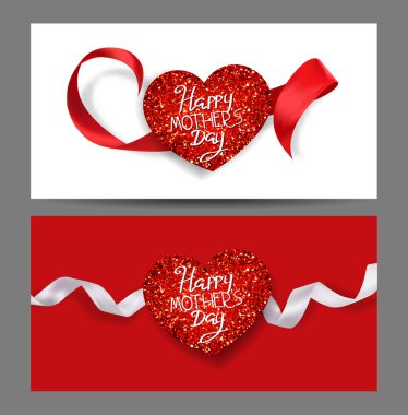 Mutlu anneler günü kartları Ipek kurdele ve parlak dokulu kalp