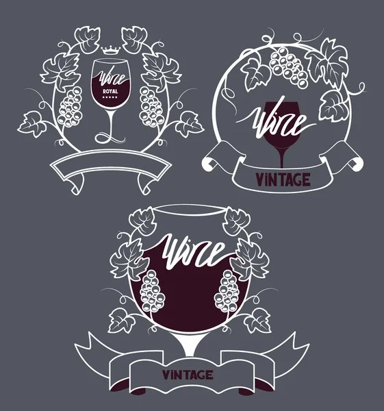 Conjunto de logotipos para atributo vinho com uvas e vidro — Vetor de Stock