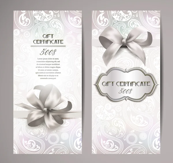 Элегантные белые подарочные сертификаты с шелковыми лентами и цветочным фоном — стоковый вектор