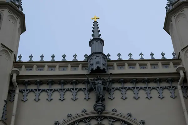 Details Der Fassade Des Kirchengebäudes Gotischen Stil — Stockfoto