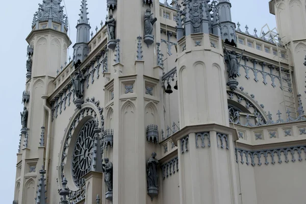 Détails Façade Bâtiment Église Dans Style Gothique — Photo