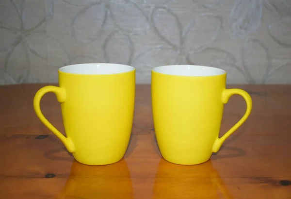 Deux Tasses Jaunes Pour Thé — Photo