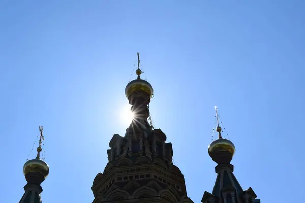 Domos Iglesia Contra Cielo —  Fotos de Stock