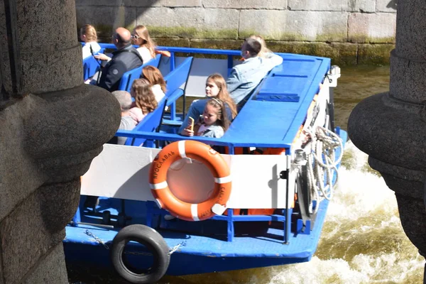 Boat Parked River — Stock Photo, Image