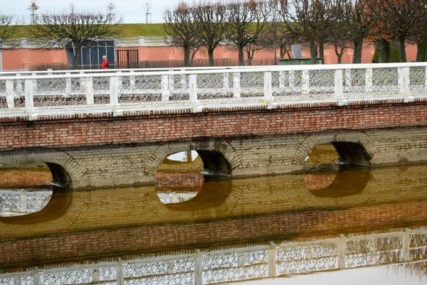 Brücke Über Den Kanal Der Stadt — Stockfoto
