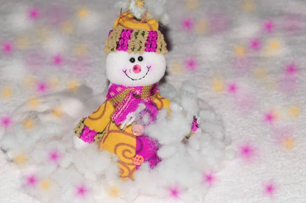 圣诞背景雪人在雪地里 — 图库照片