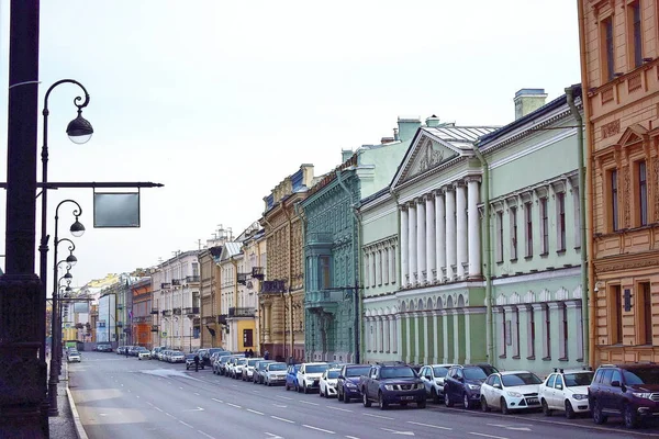 Verkehr Auf Einer Großstadtstraße — Stockfoto