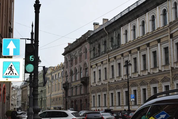 Движение Большой Городской Улице — стоковое фото