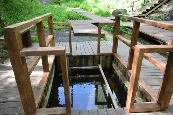 Czcionki Kąpieli Utwardzania Radon Spring Wellness — Zdjęcie stockowe