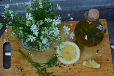 Tepside zeytinyağı ve limon