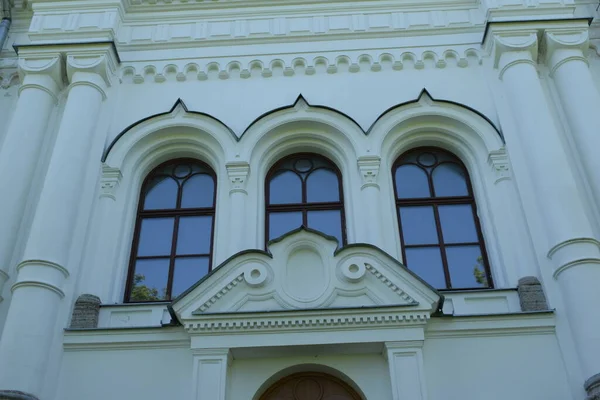 Белая Церковь Христианство Вера Святое Место — стоковое фото