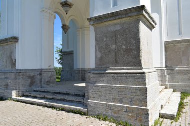 Kilise binası, binanın dış görünüşü, hacıların kutsal yeri.